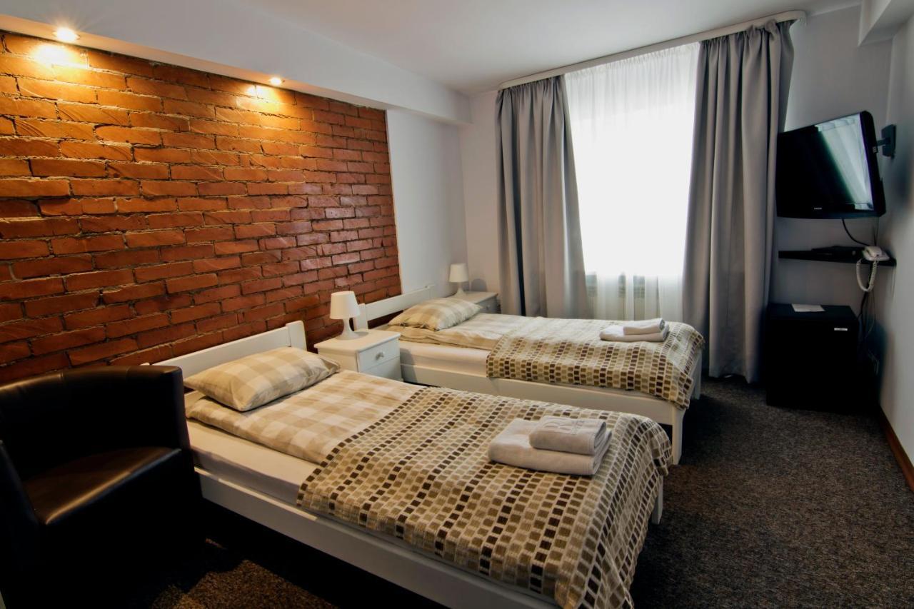 Rj Hotel Pabianice Εξωτερικό φωτογραφία